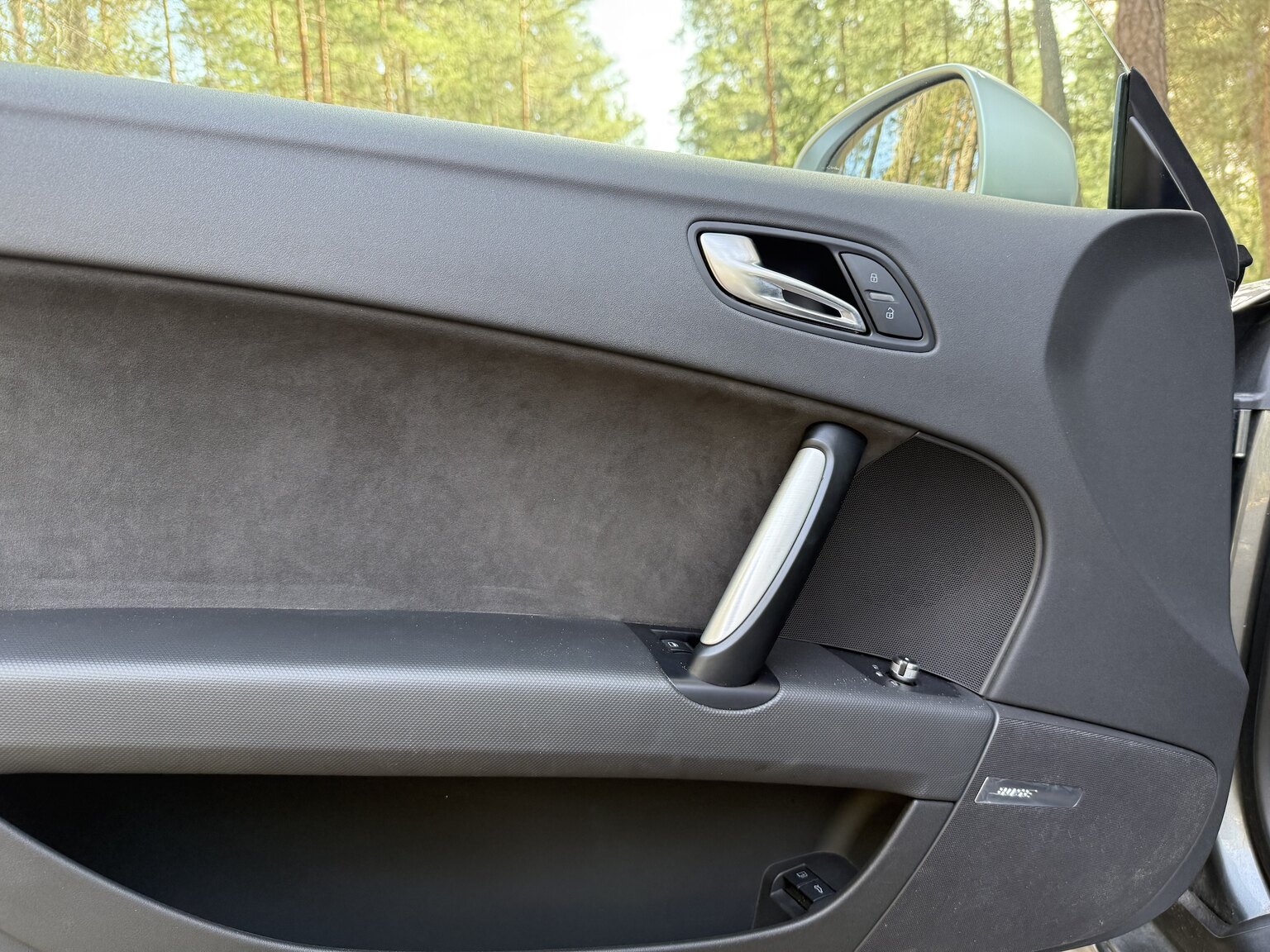 Interior image of 2011 Audi TT RS Coupé