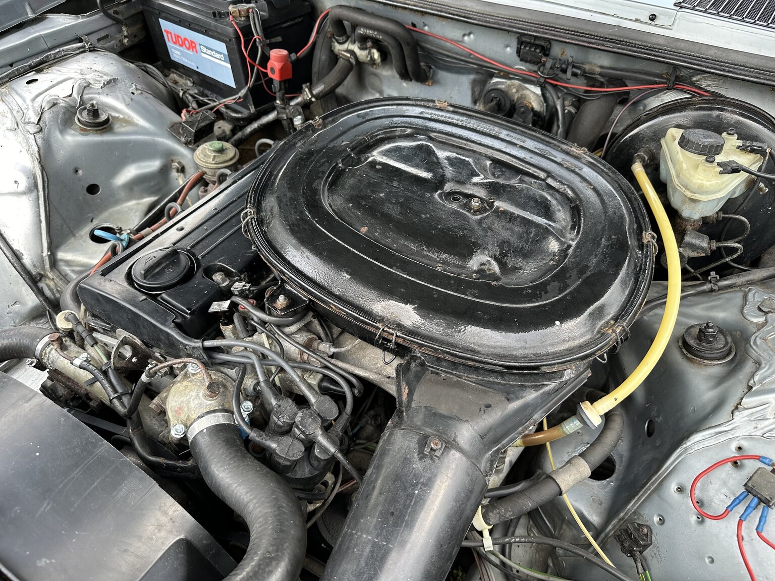 Image of 1984 Mercedes-Benz 230 CE mechanics