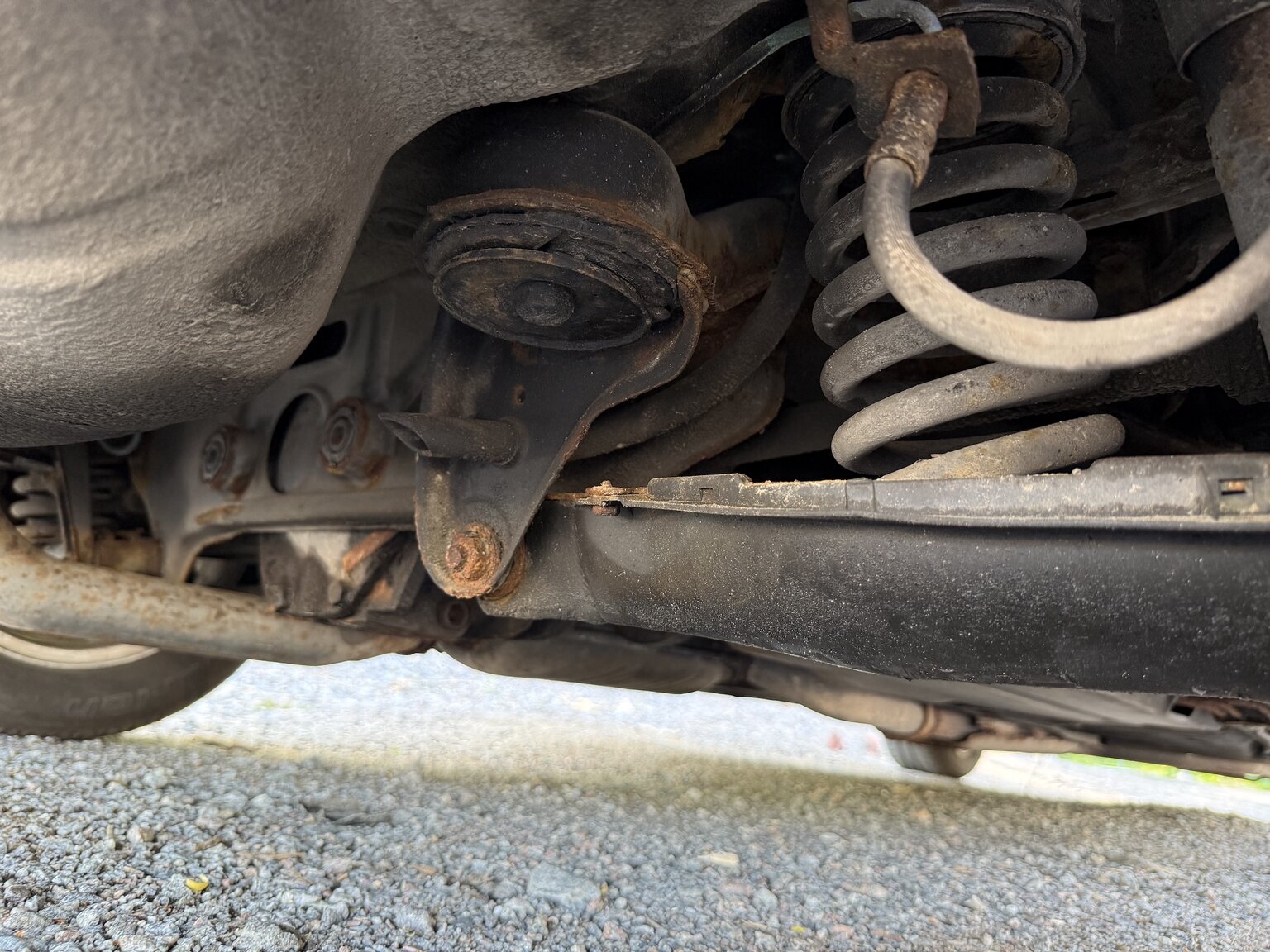 Image of 1991 Mercedes-Benz 300 E-24 mechanics