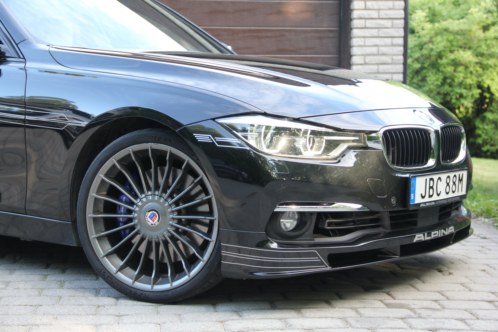Exteriörbild på 2017 Alpina D3 Bi-Turbo Allrad