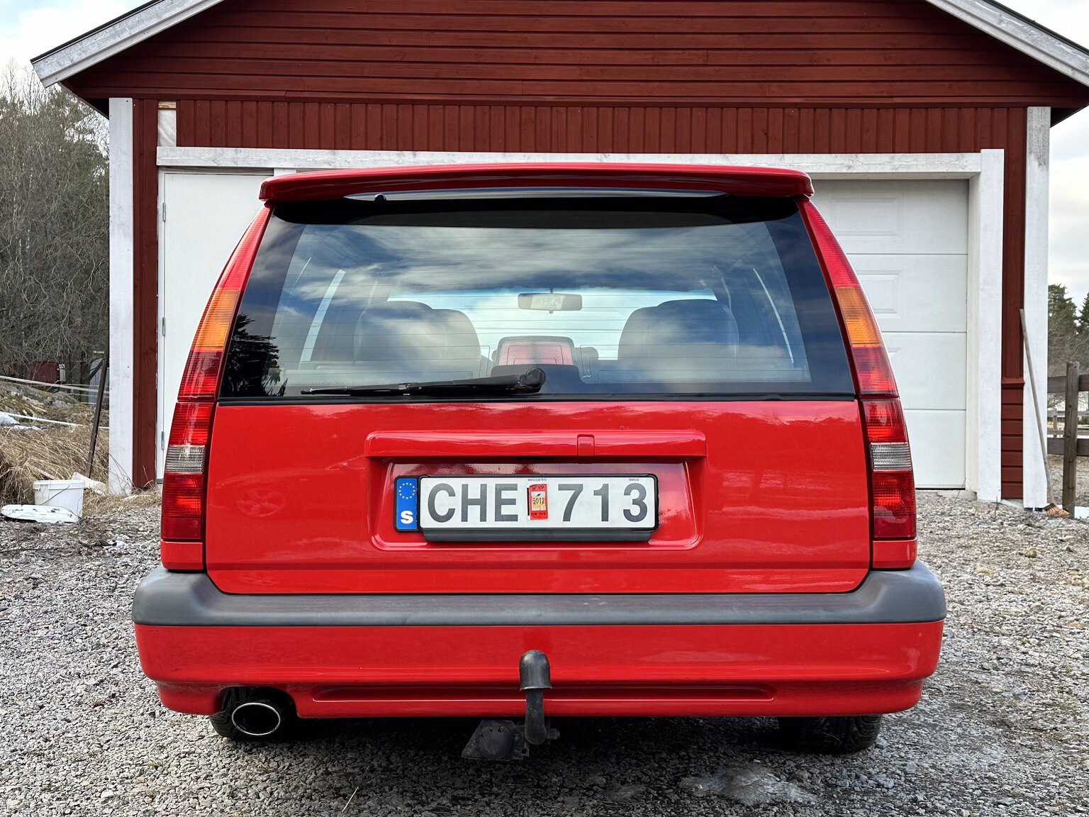 Exterior image of 1997 Volvo 850 R
