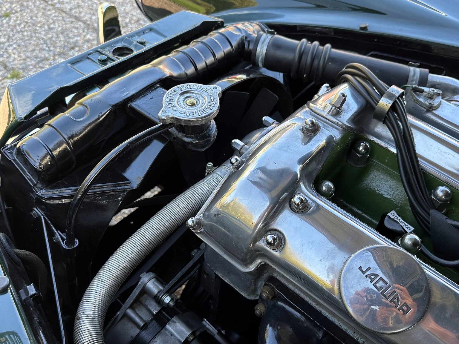 Image of 1958 Jaguar XK150 mechanics