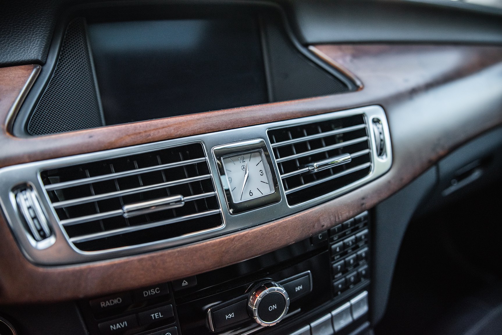 Interior image of 2011 Mercedes-Benz CLS 500