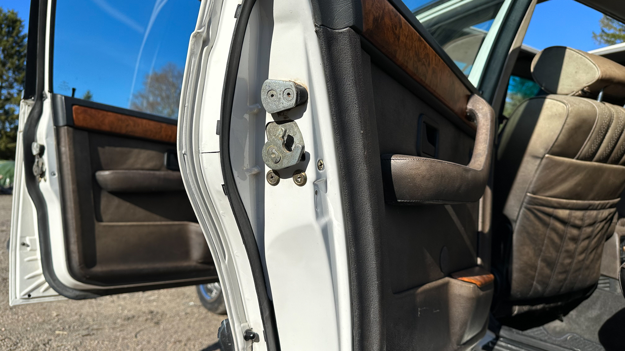 Interiörbild 1984 BMW 745i Executive Automat