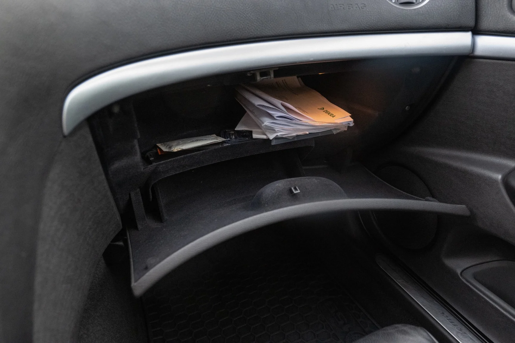 Innenraumfoto von 2008 Alfa Romeo 159 Q4 Sportwagon (53)
