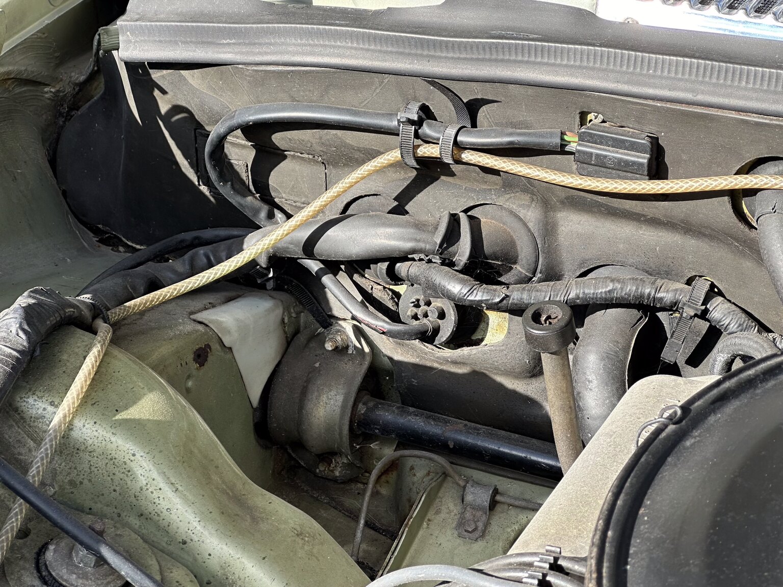 Image of 1975 Mercedes Benz 450 SEL mechanics (16)