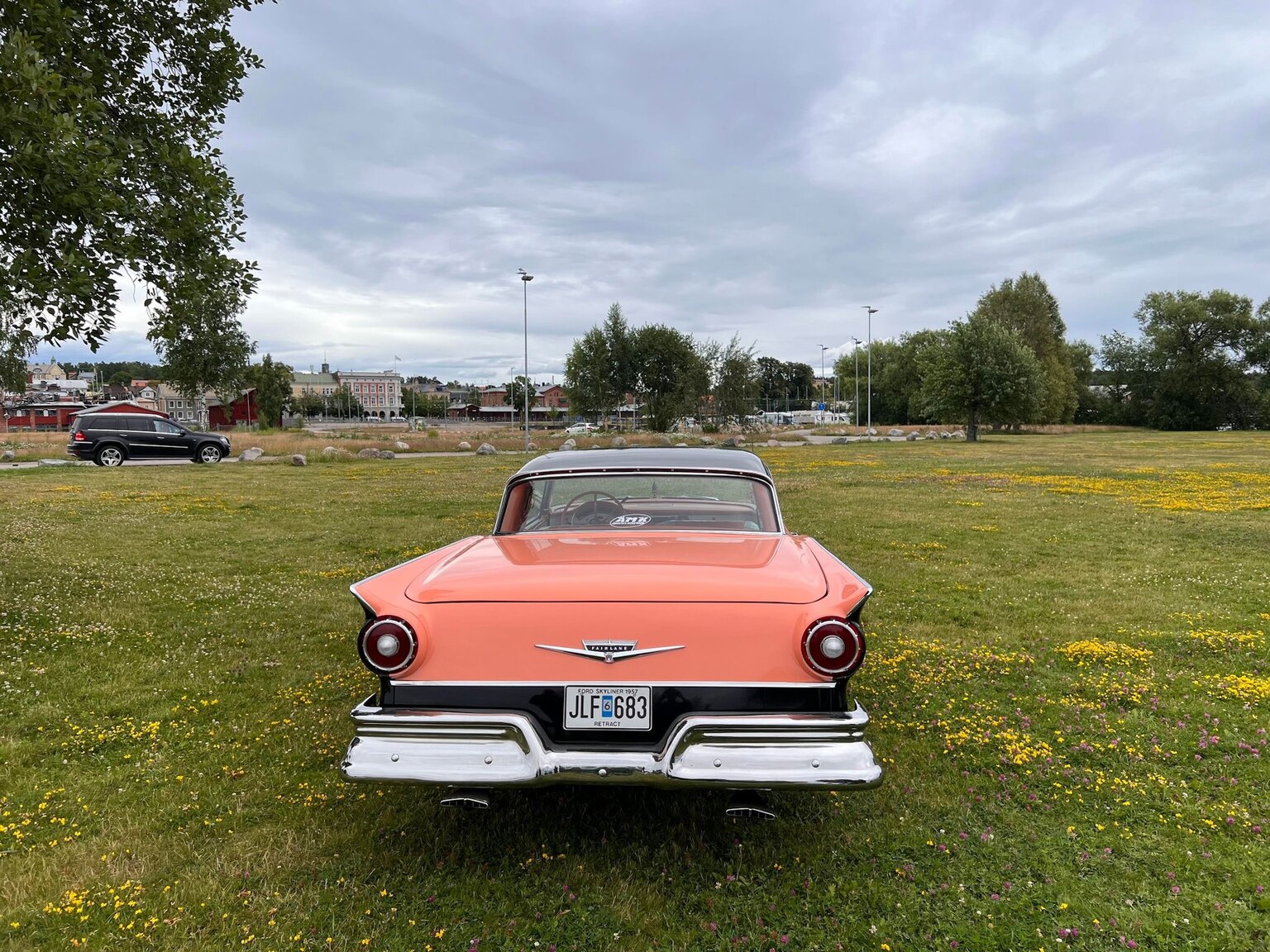 Aussenfoto 1957 Ford Fairlane 500 Skyliner Retract