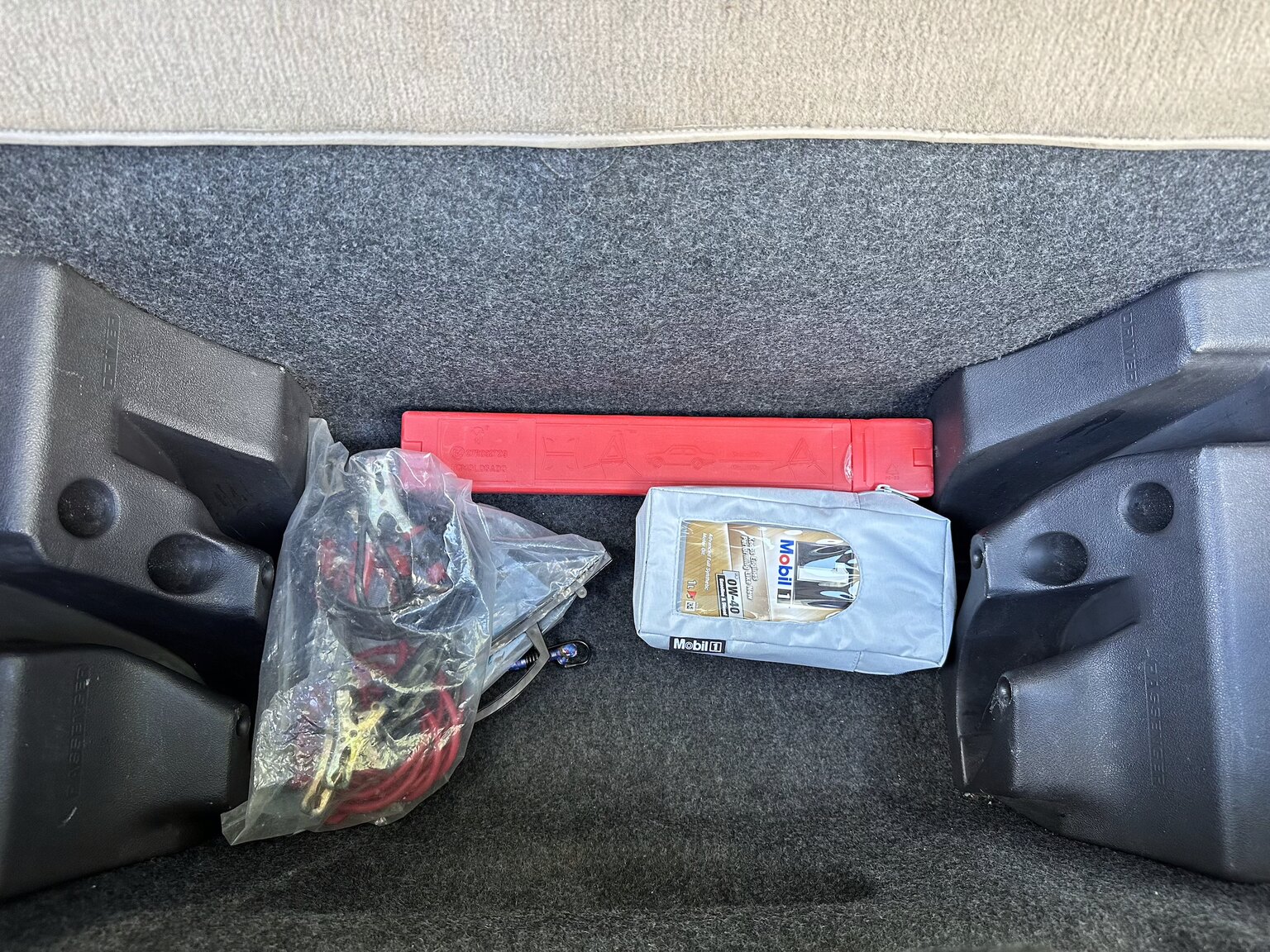 Interior image of 2000 Pontiac TransAm Firebird (41)