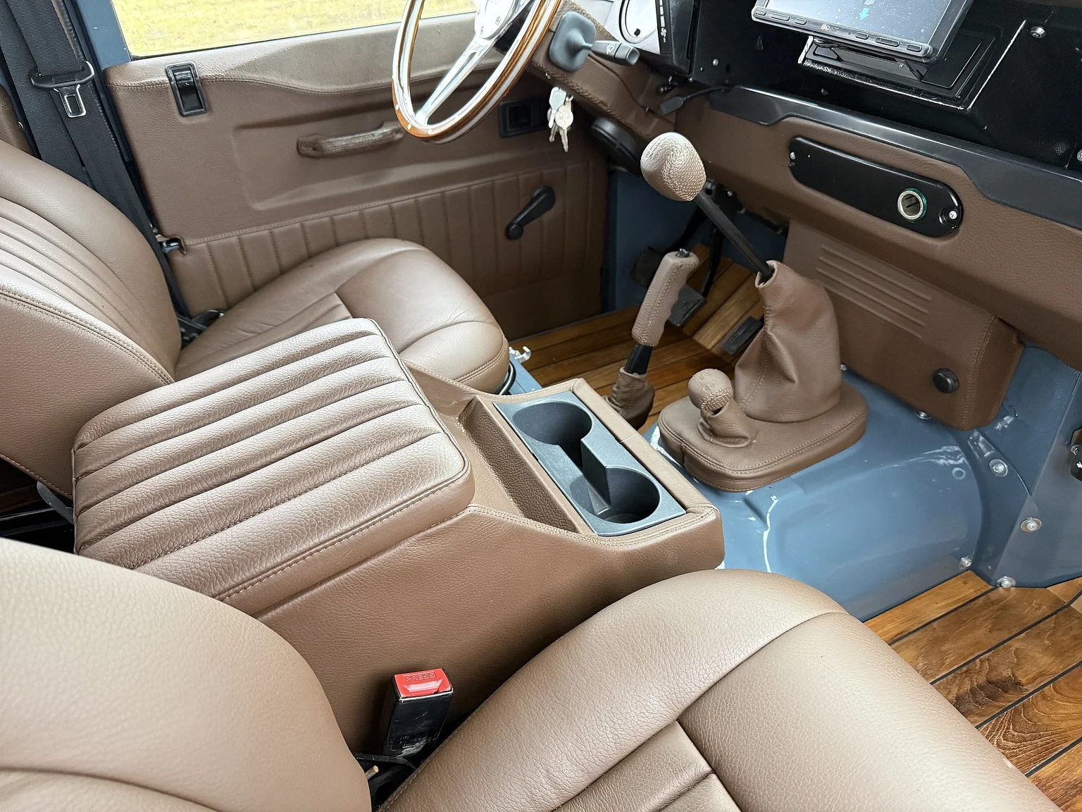 Interiörbild 2000 Land Rover Defender 110 C (17)