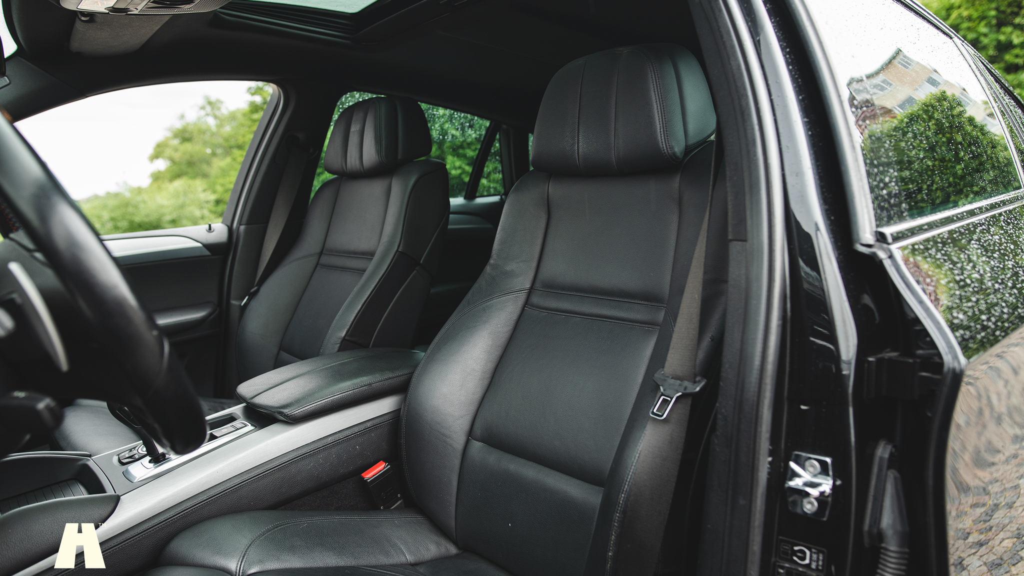 Interiörbild 2010 BMW X6 M Ferrita 555HK (3)