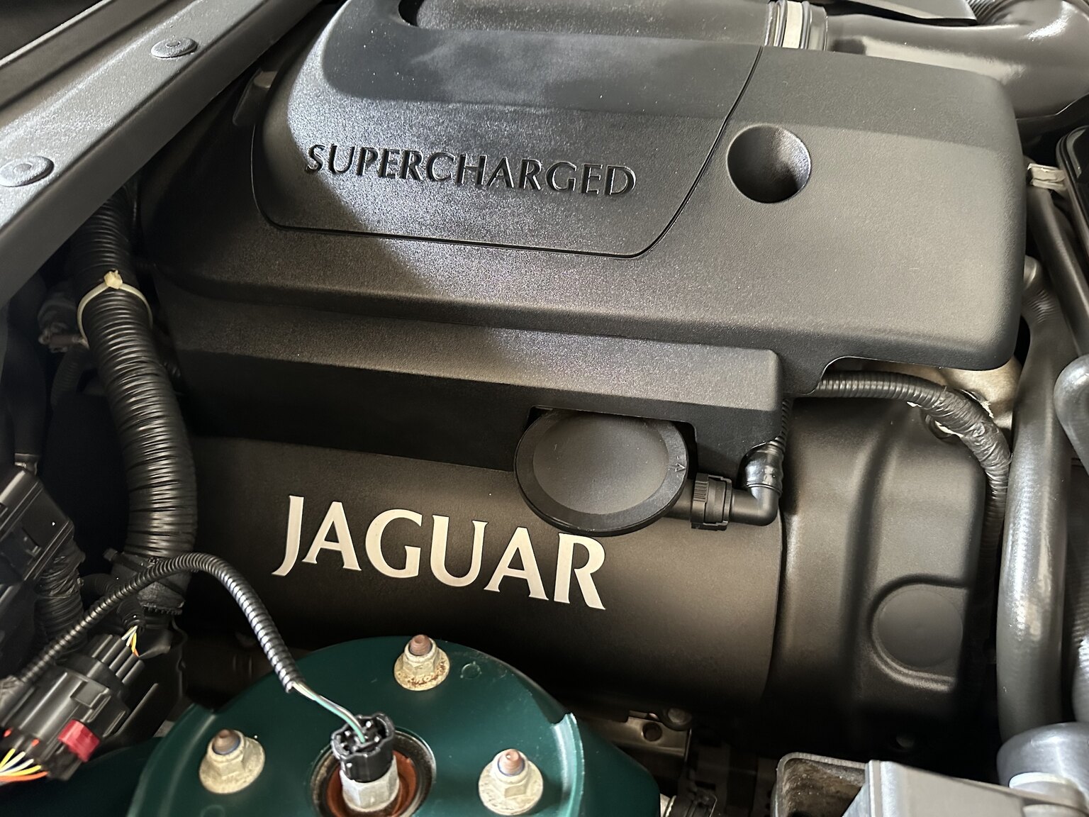 Image of 2003 Jaguar S-Type R mechanics