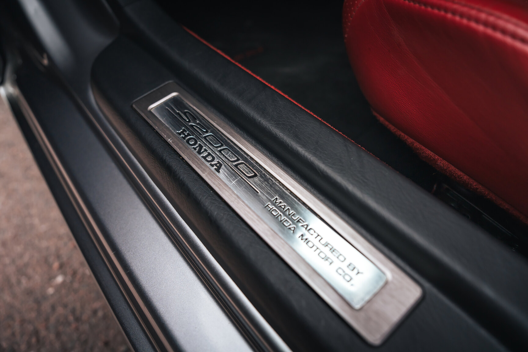 Interior image of 2000 Honda S2000 AP1