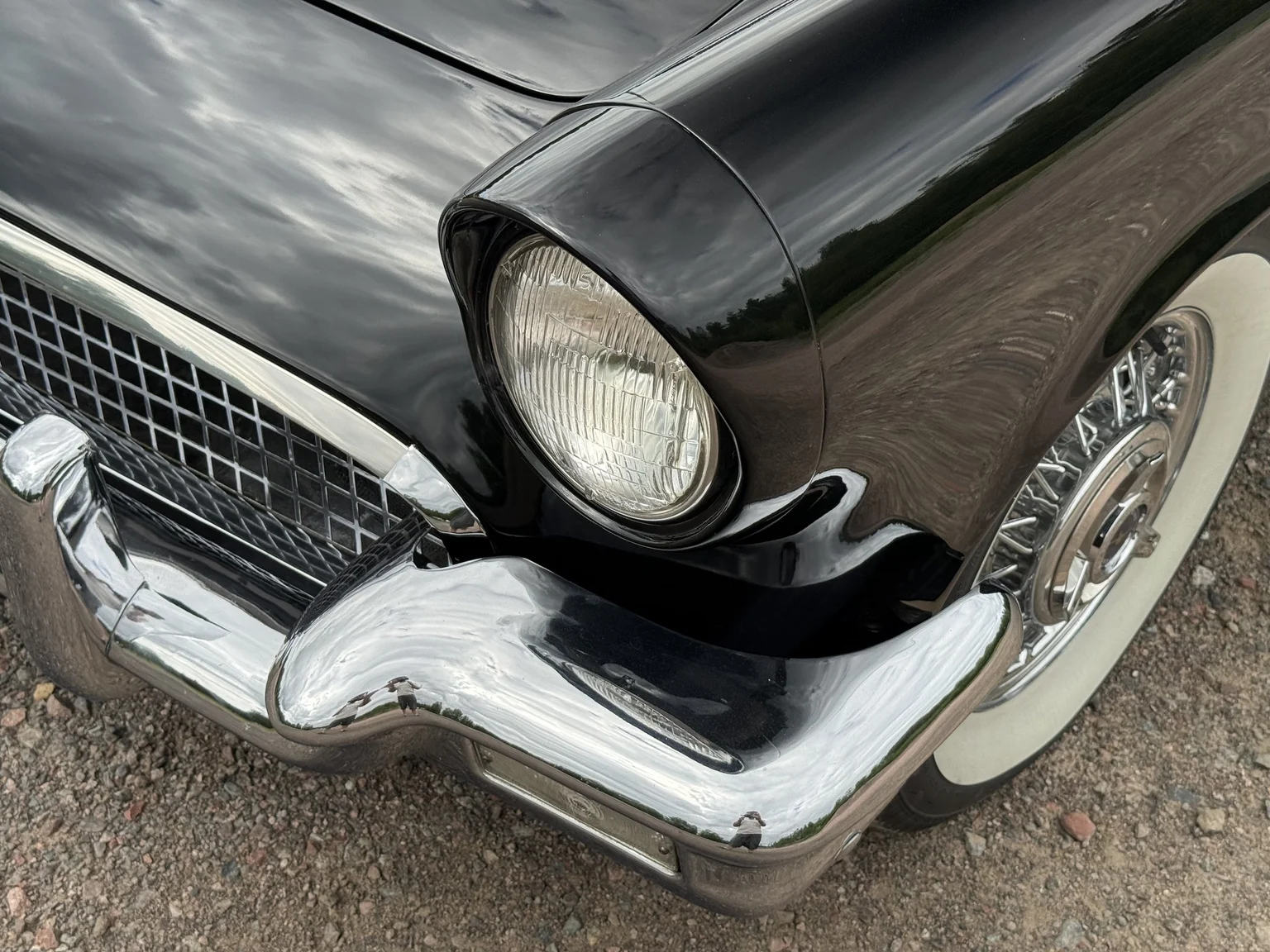 Aussenfoto 1957 Ford Thunderbird (23)