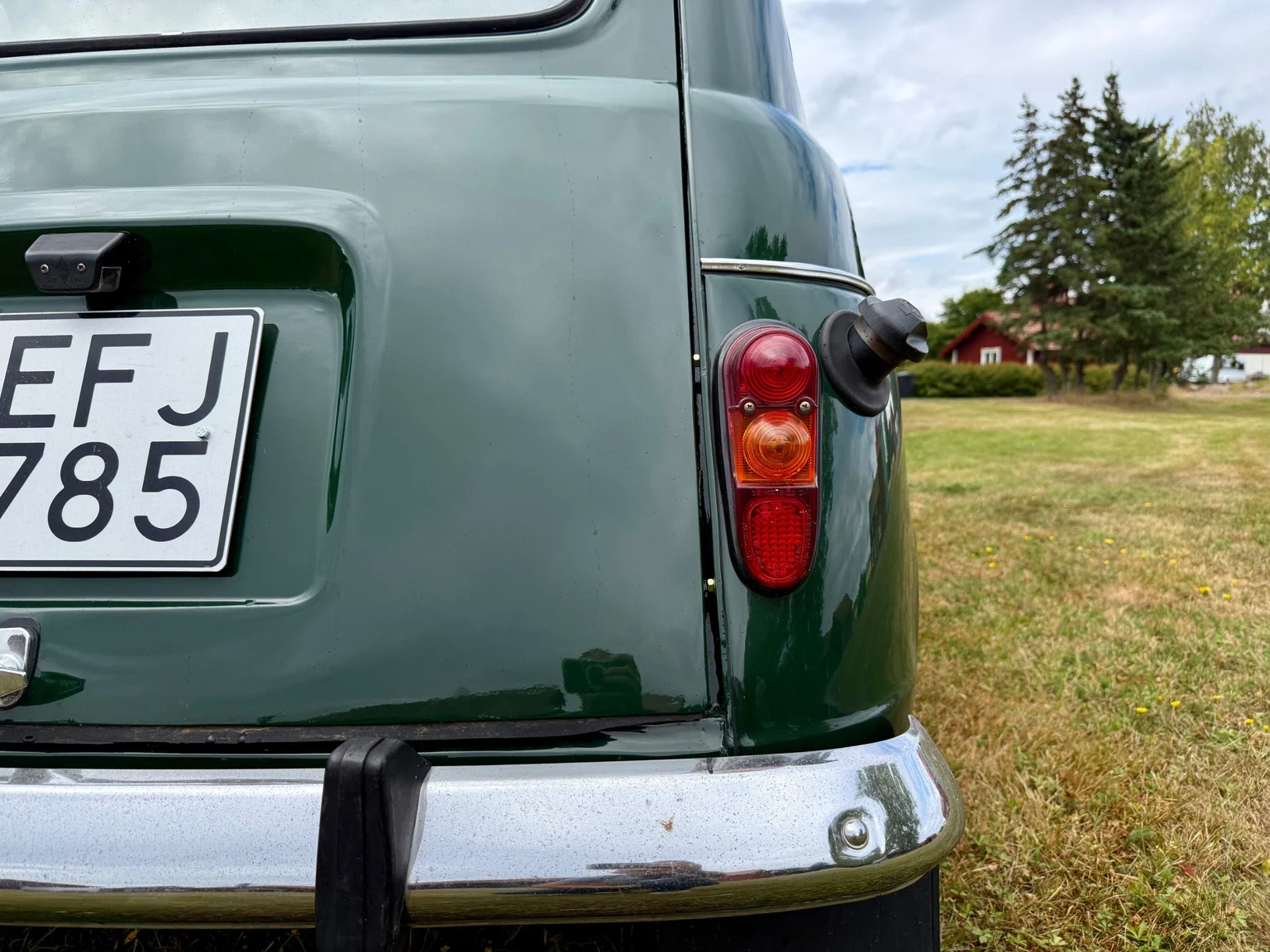 Exterior image of 1970 Renault 4 (22)