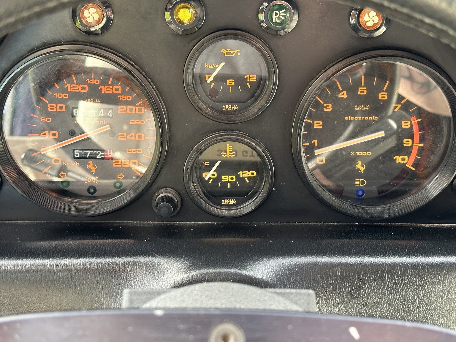 Innenraumfoto von 1986 Ferrari 328 GTS