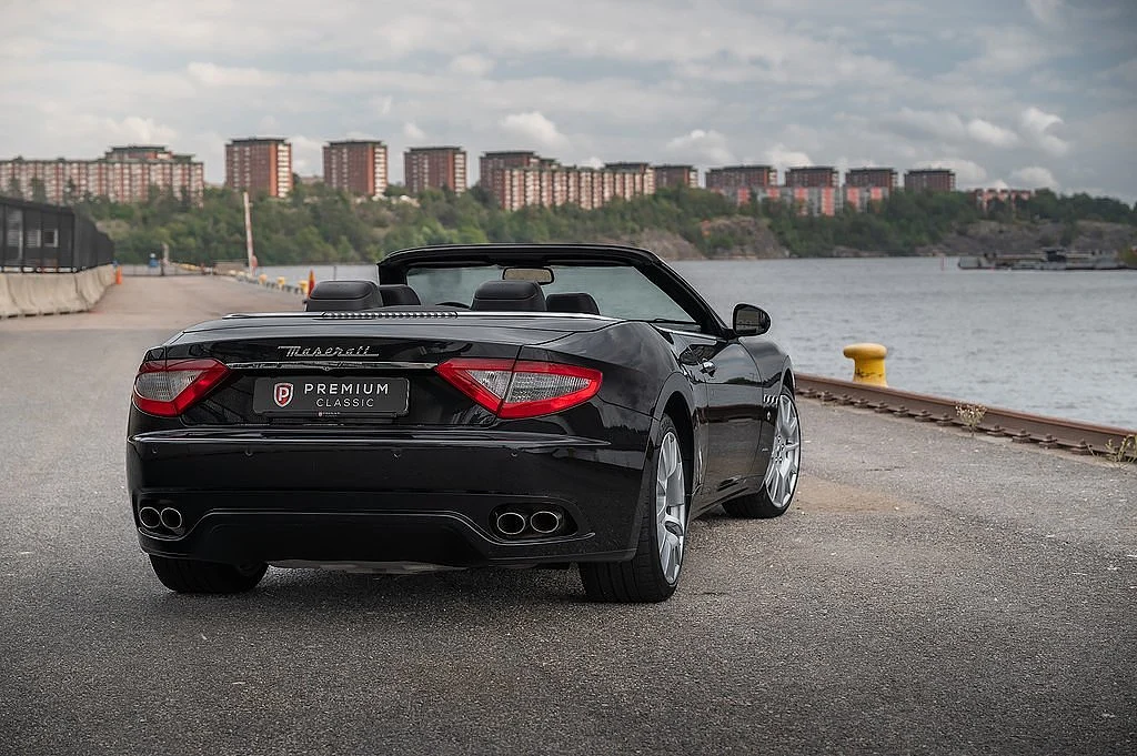 Image of 2010 Maserati GranCabrio (4)