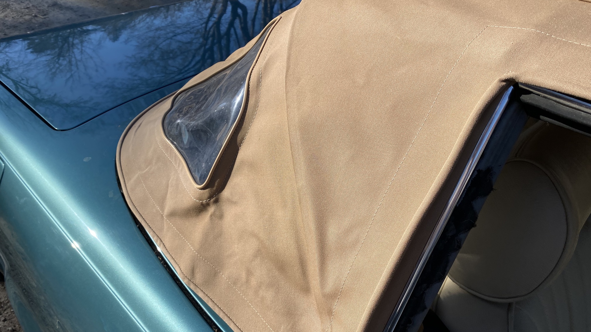 Exteriörbild på 1985 Mercedes-Benz 380 SL