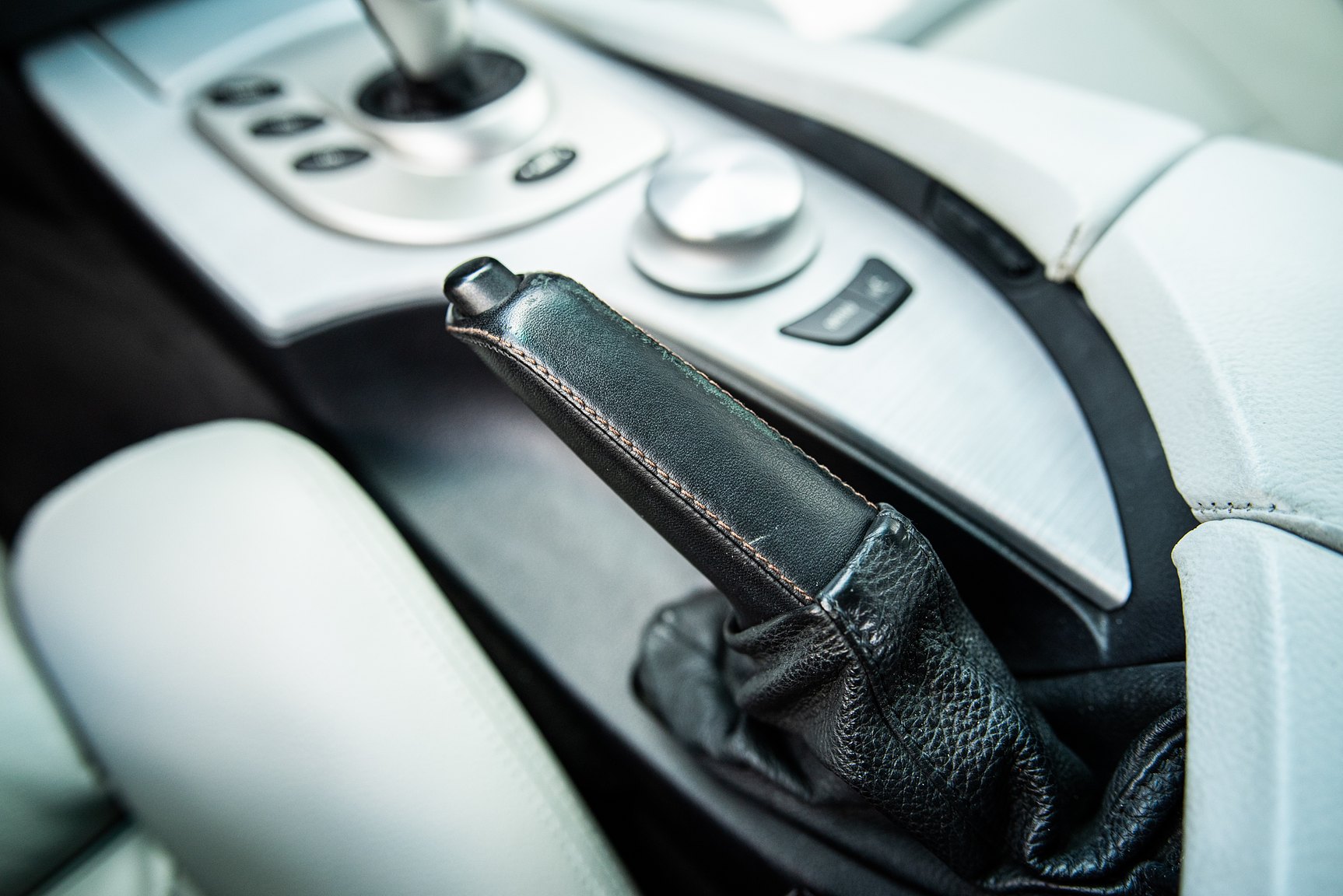 Interior image of 2006 BMW E60 M5