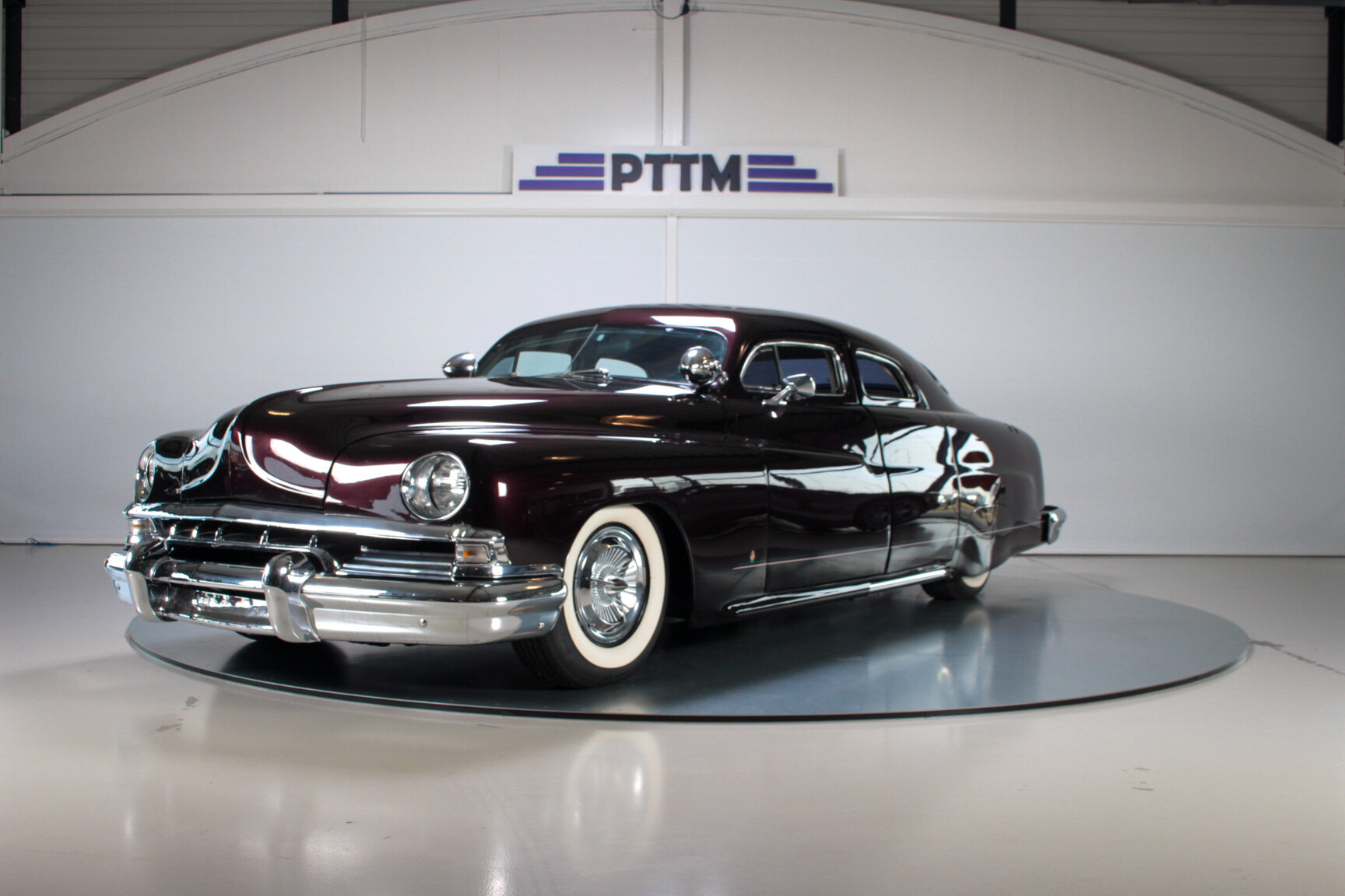 Exterior image of 1951 Lincoln Cosmopolitan 