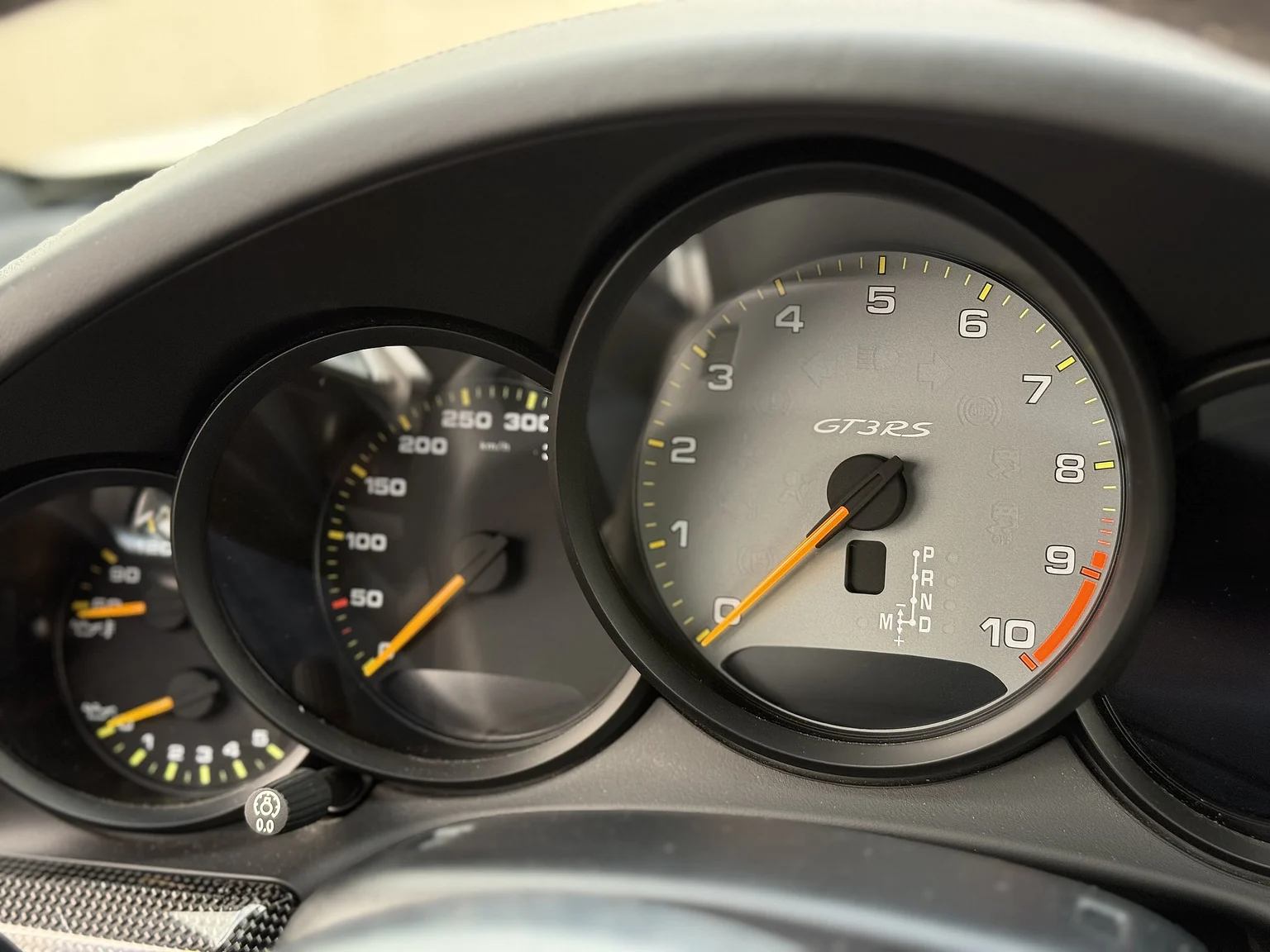 Innenraumfoto von 2016 Porsche 911 GT3 RS (16)