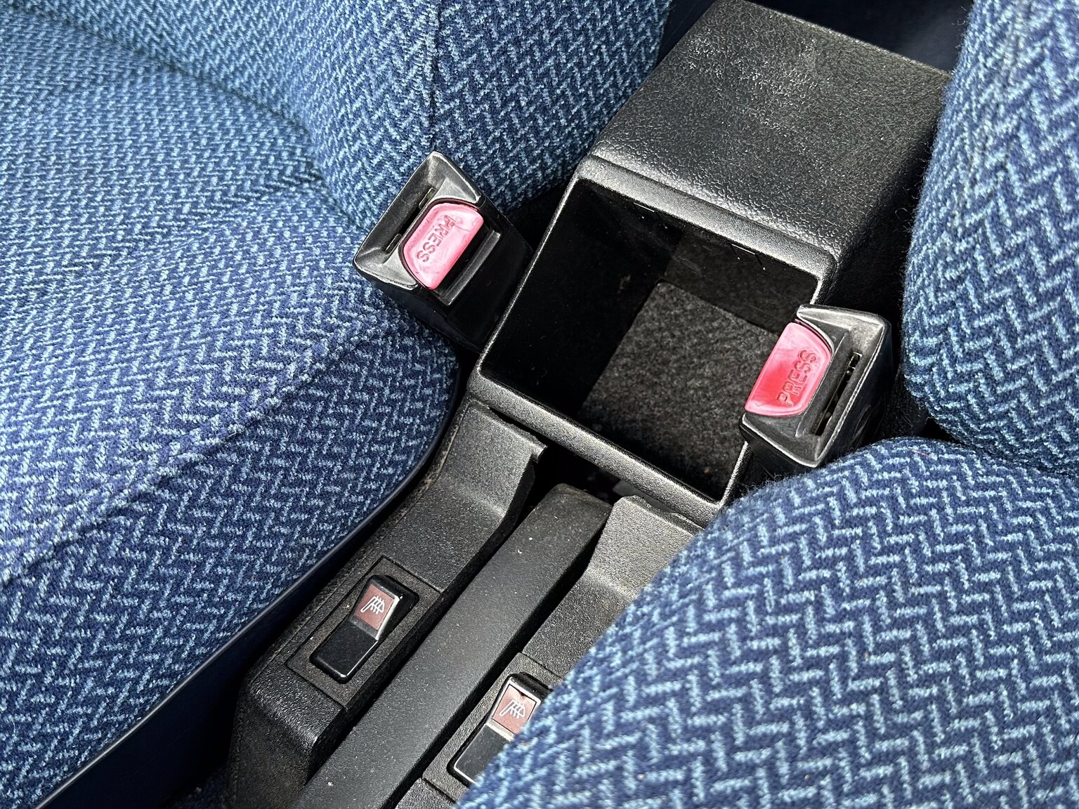 Interiörbild 1986 Volvo 244