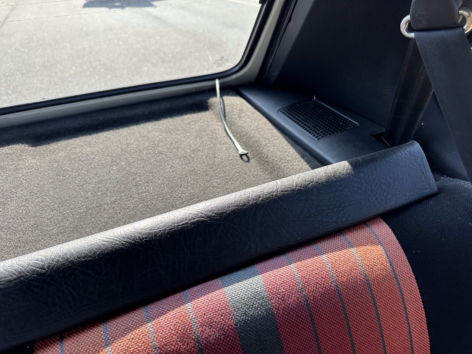 Interiörbild 1983 Volkswagen Golf GTI
