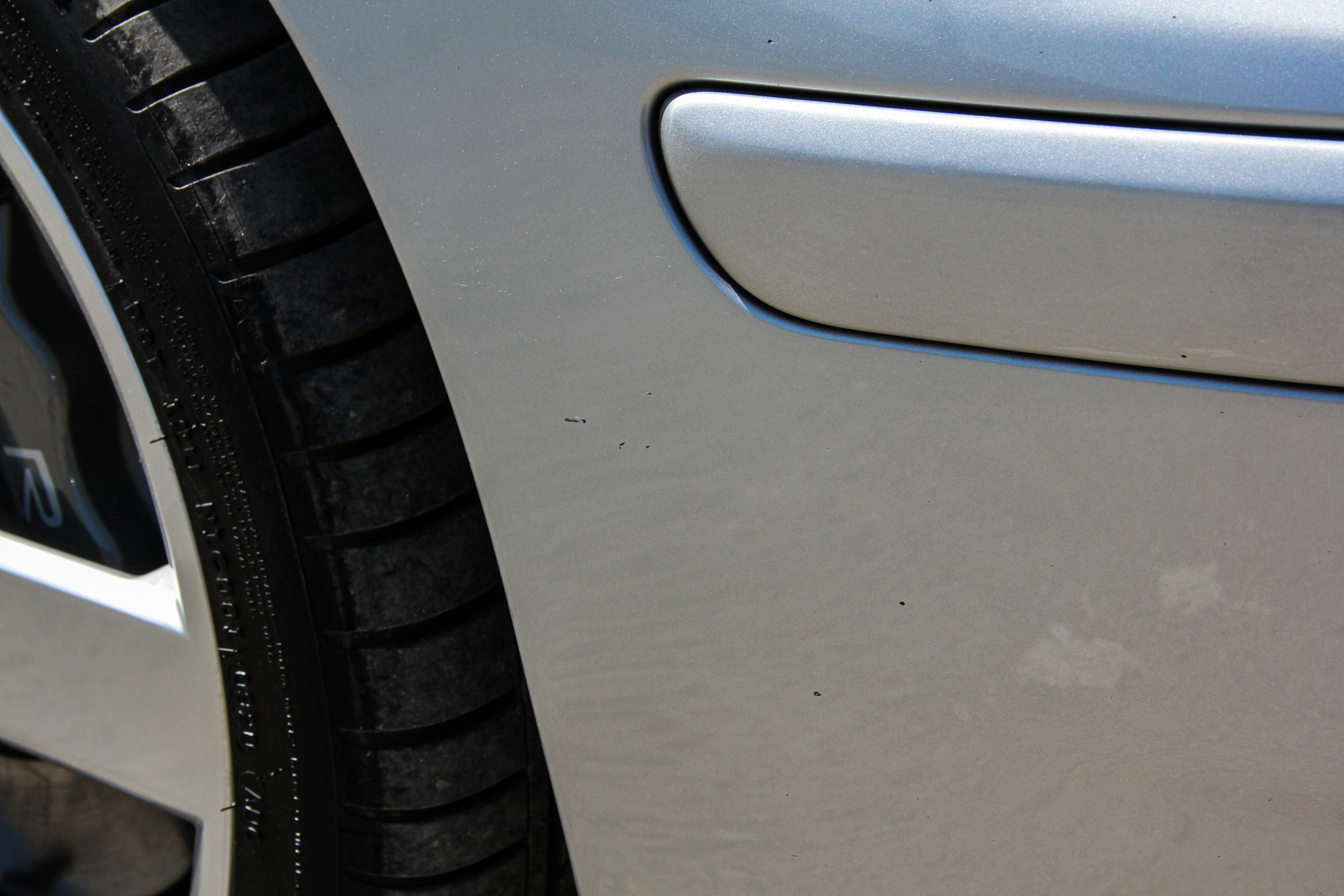 Exterior image of 2005 Volvo V70 R AWD (62)