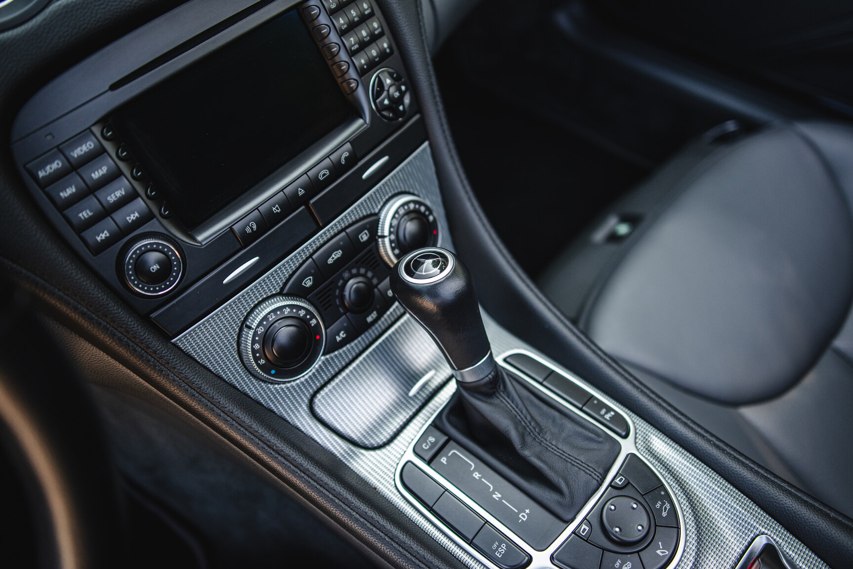 Innenraumfoto von 2006 Mercedes-Benz SL 350