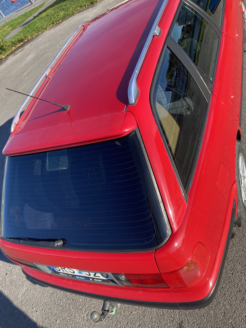 Exterior image of 1992 Audi 100 Avant 2.3E Quattro