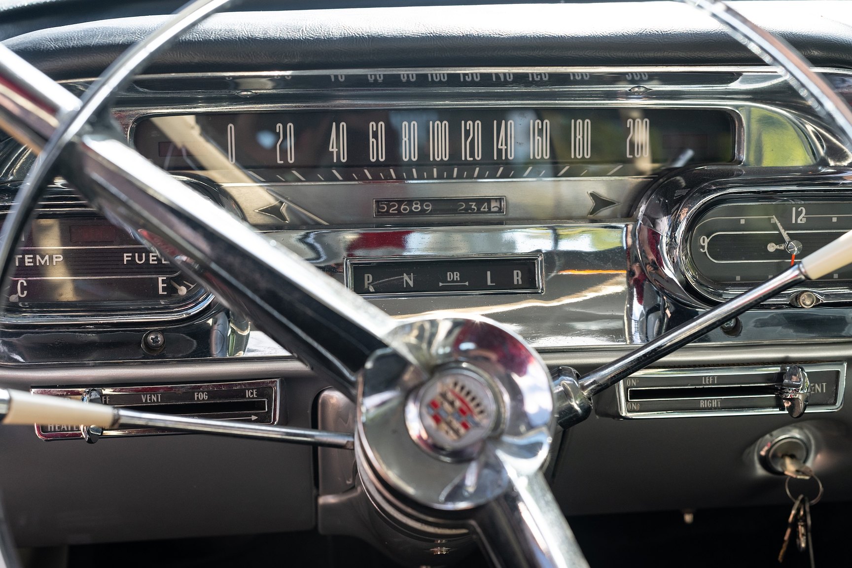 Interiörbild 1958 Cadillac Coupe de Ville