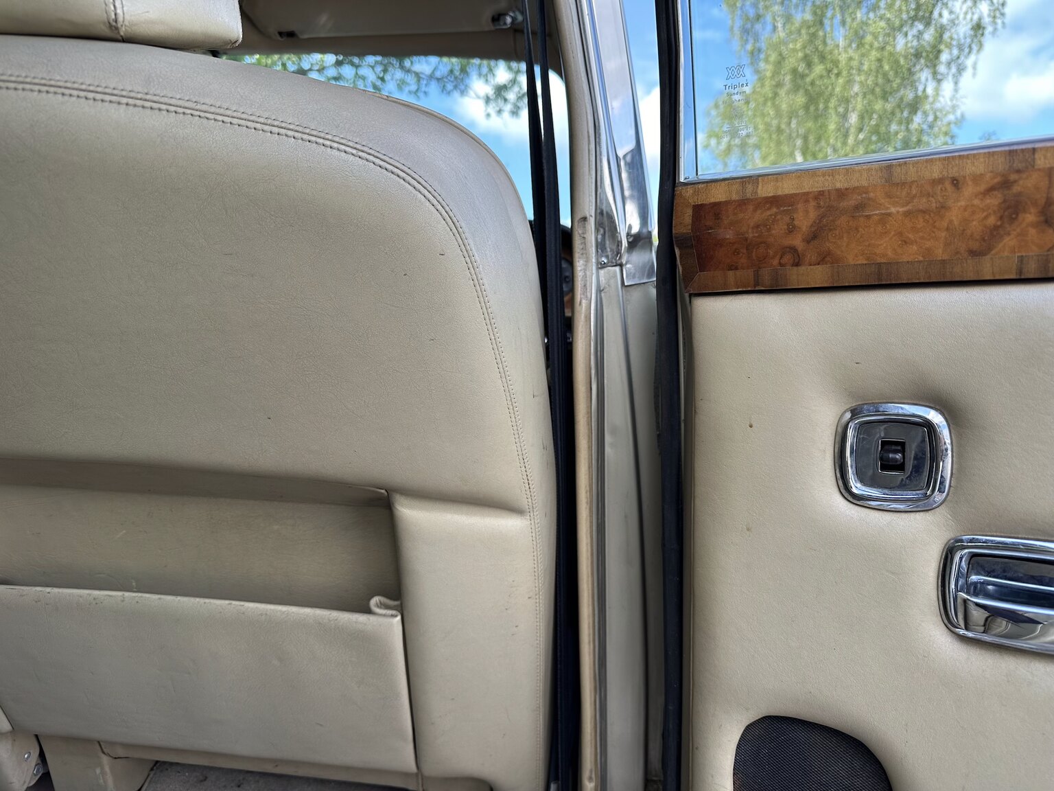 Interior image of 1979 Rolls Royce Silver Shadow