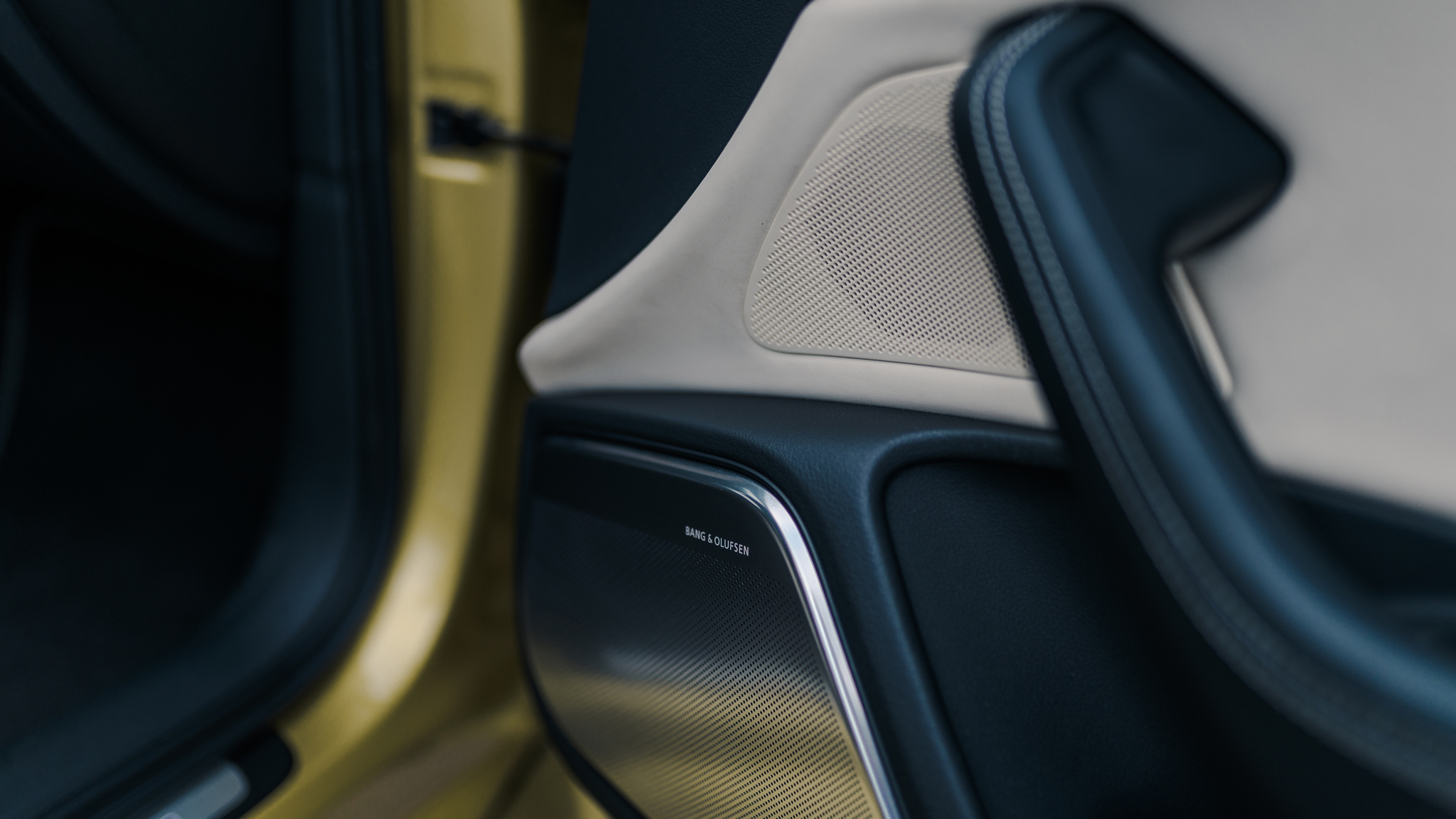 Innenraumfoto von 2016 Audi RS6 Avant Exclusive (11)