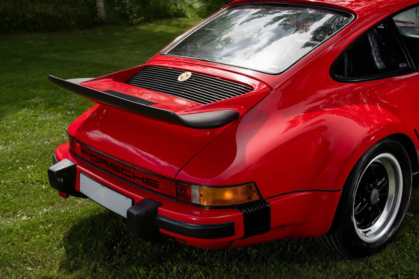 Exteriörbild på 1971 Porsche 911 T (15)