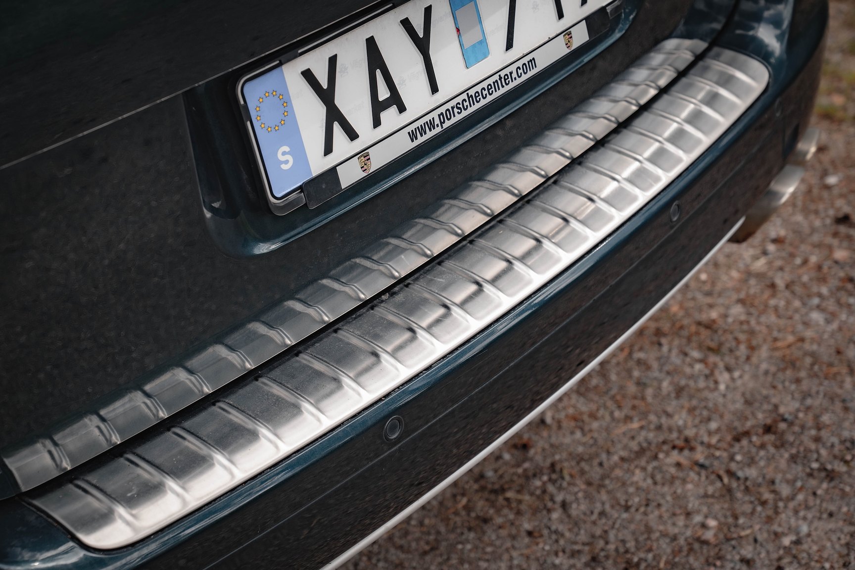 Exterior image of 2005 Porsche Cayenne Turbo WLS
