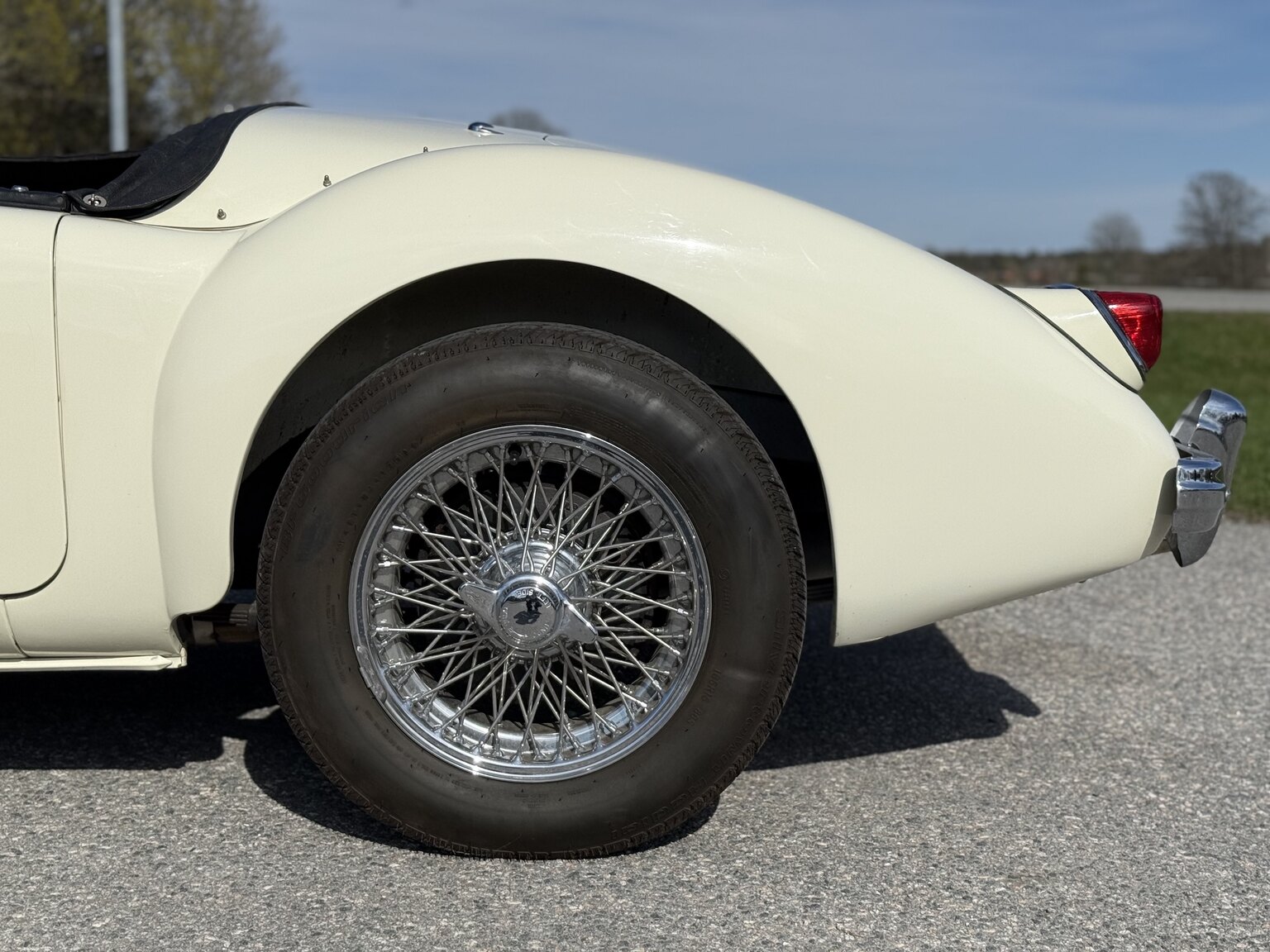 Exteriörbild på 1959 MG MGA 1500