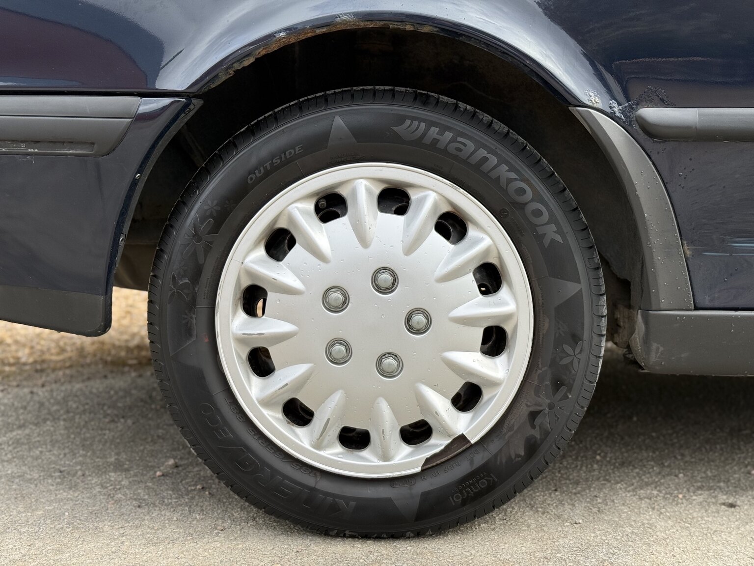 Exterior image of 1997 SAAB 900