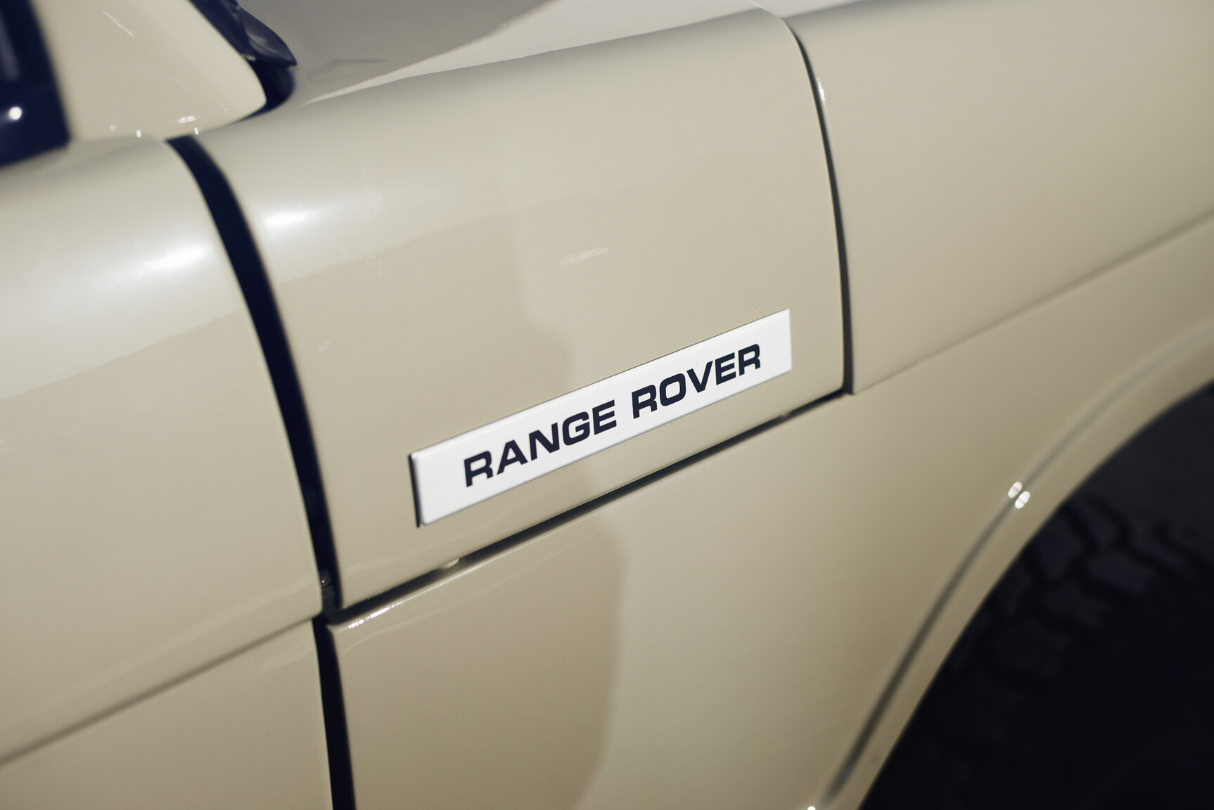 Aussenfoto 1991 Range Rover Restomod