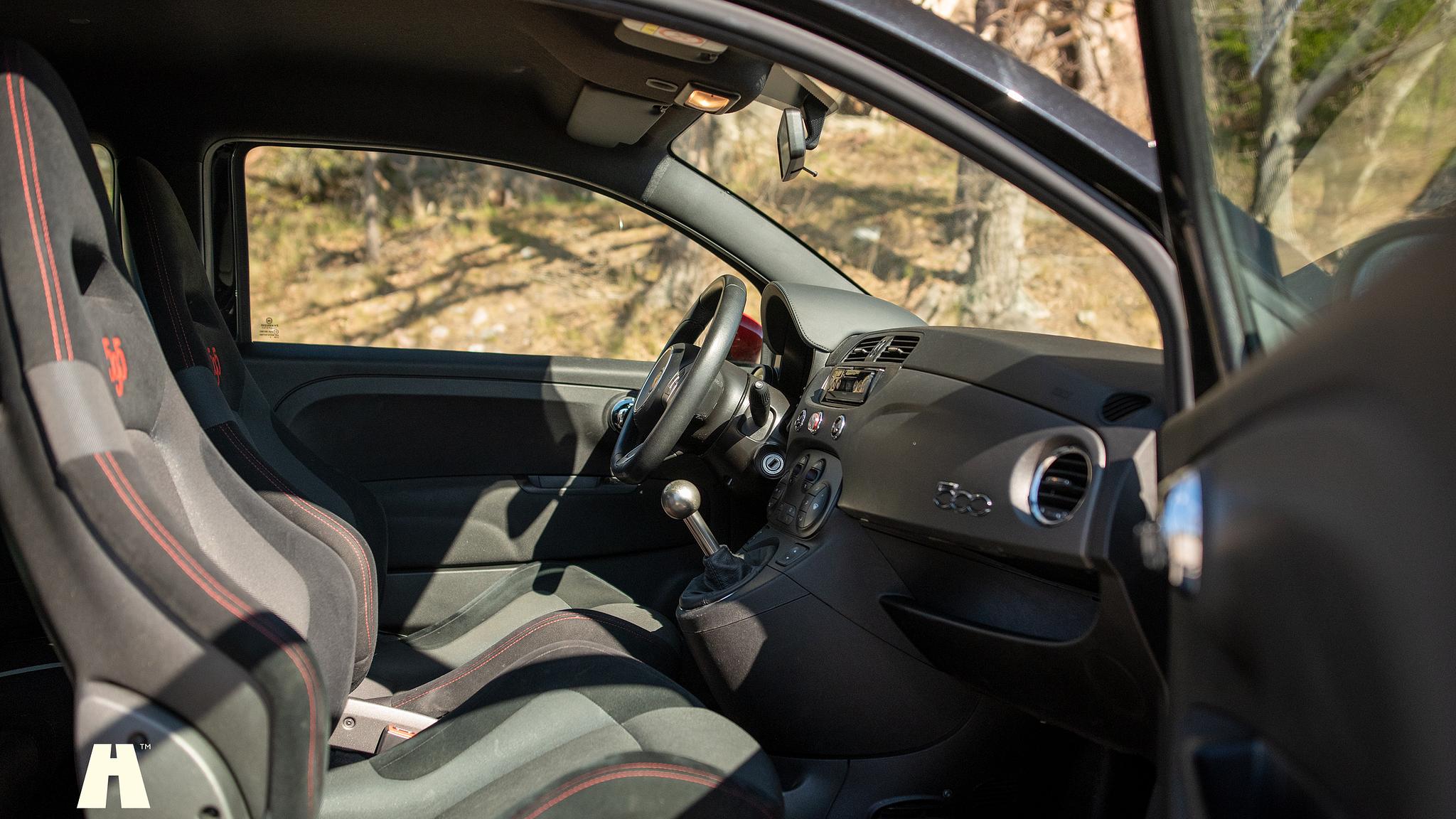 Interior image of 2016 Abarth 595 Competizione (12)