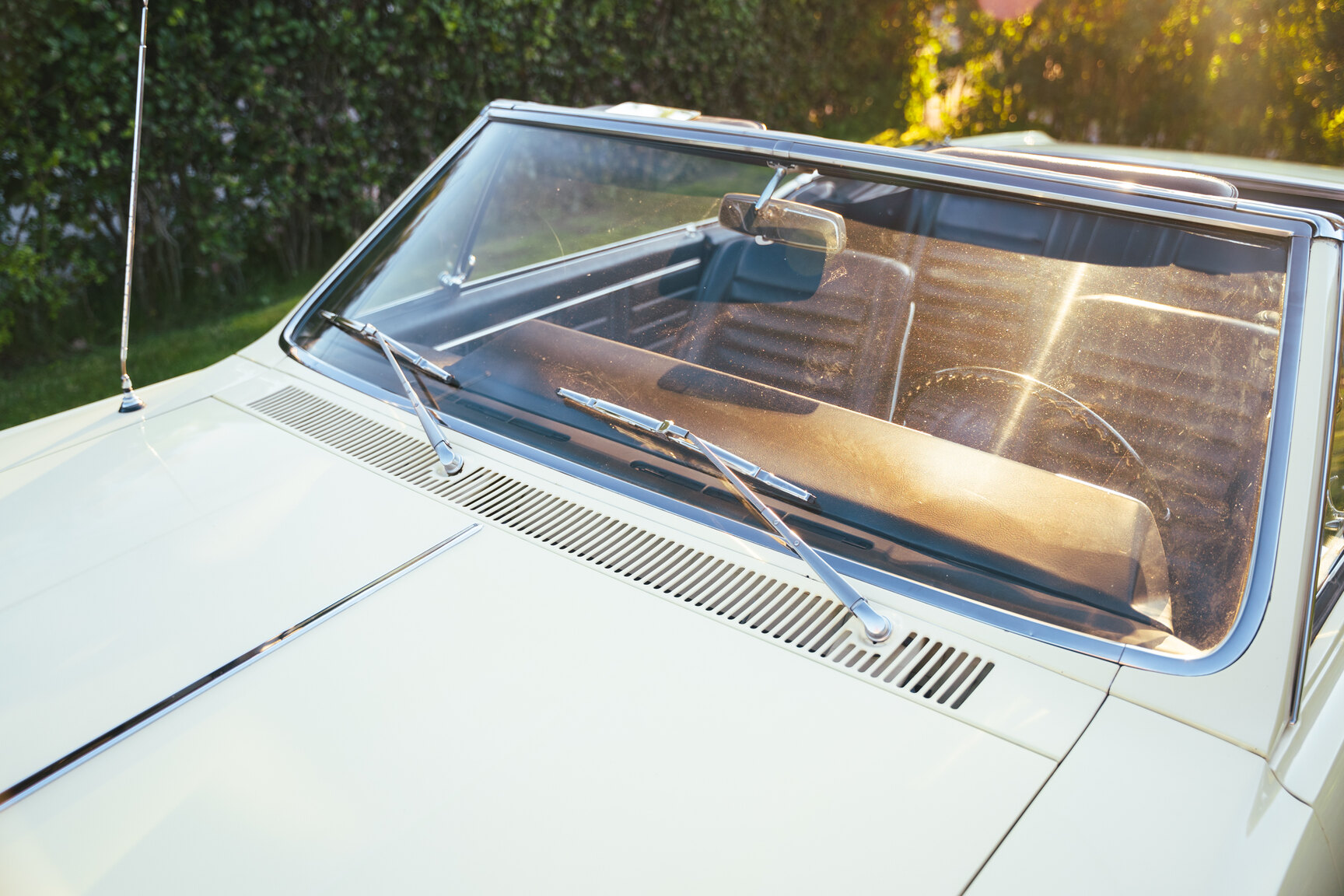 Exteriörbild på 1967 Oldsmobile Cutlass Supreme Cabriolet