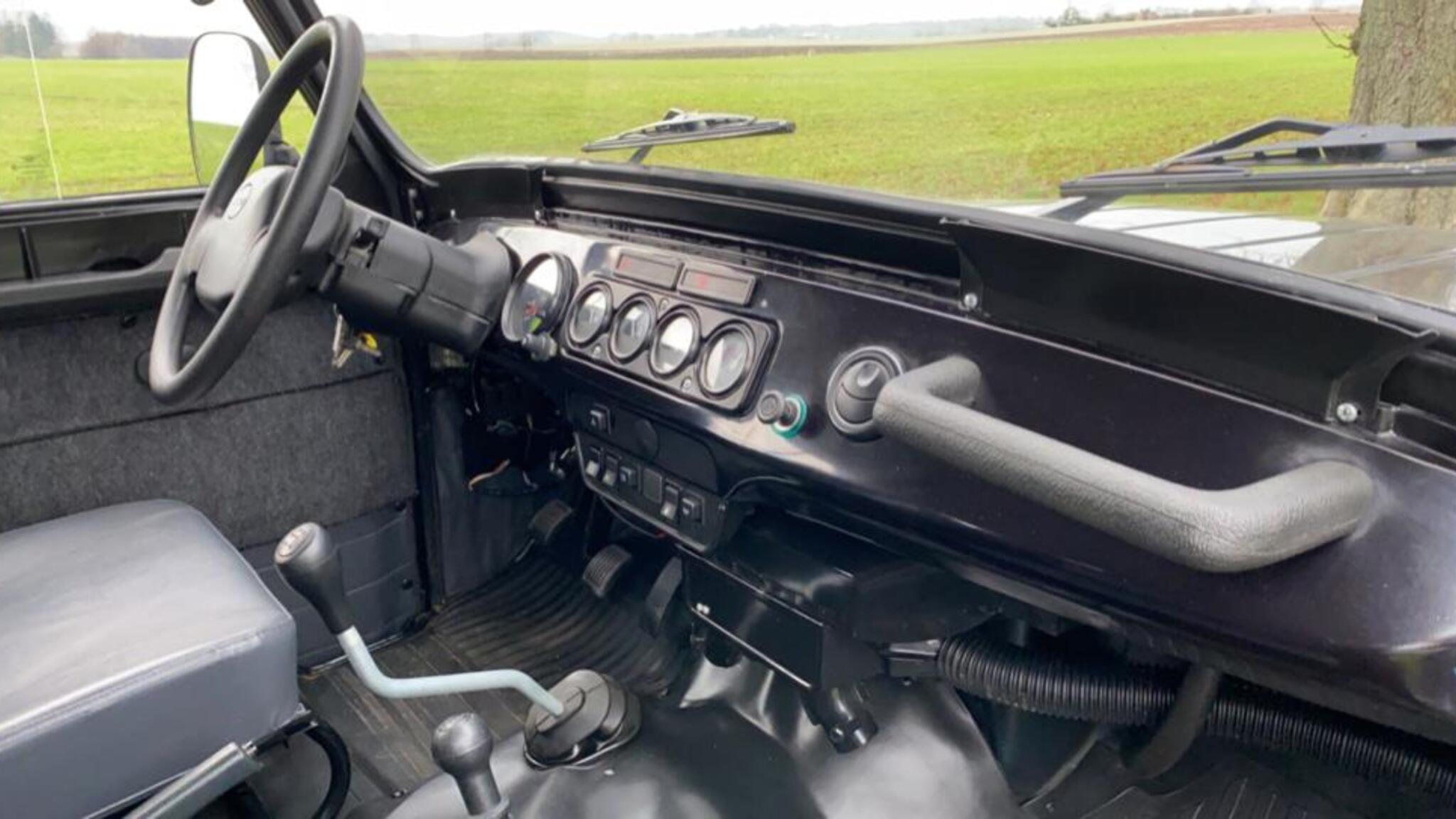 Interiörbild 2017 UAZ Hunter
