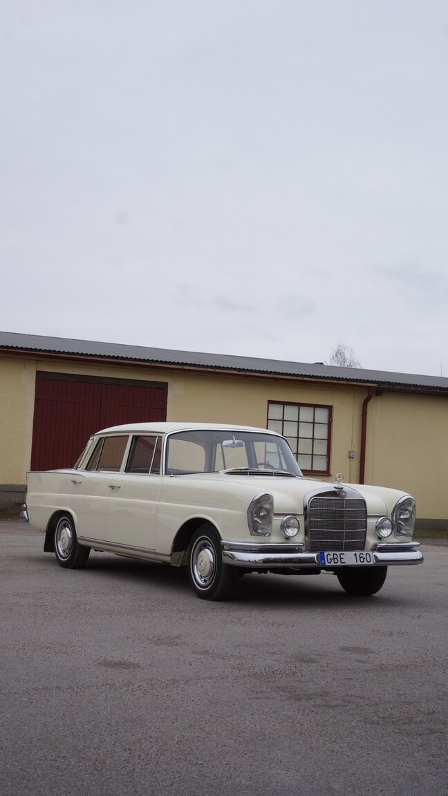 Aussenfoto 1966 Mercedes-Benz 230 S