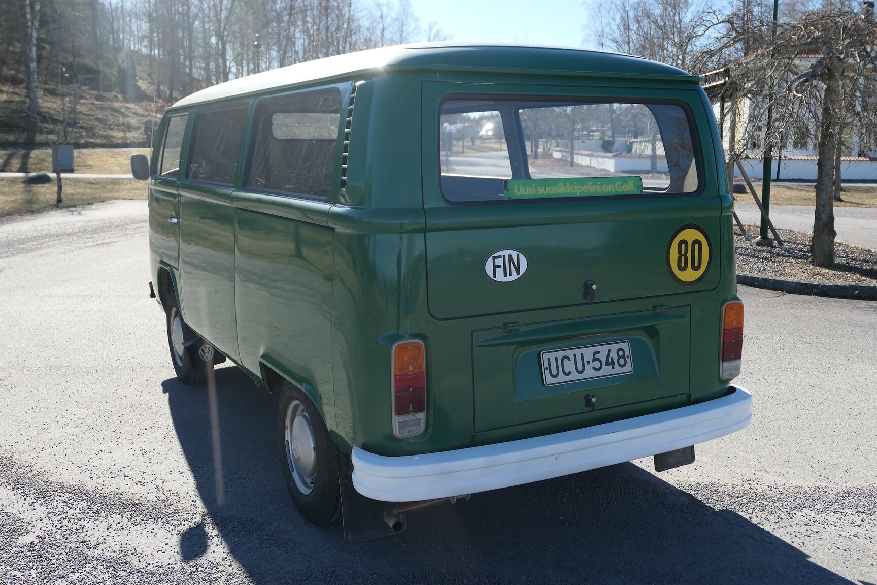 Exteriörbild på 1975 Volkswagen Transporter 1600 Minibuss