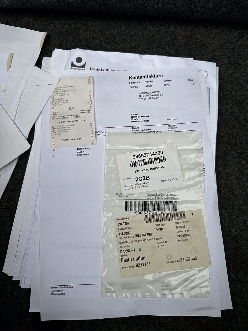 Documentation for 1999 Porsche 911 Carrera 4