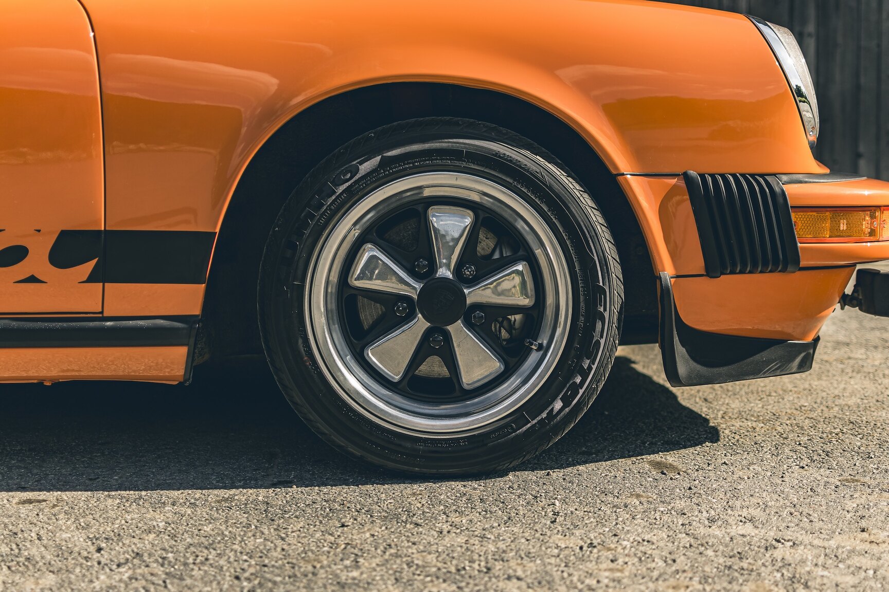 Exterior image of Porsche 911 Carrera