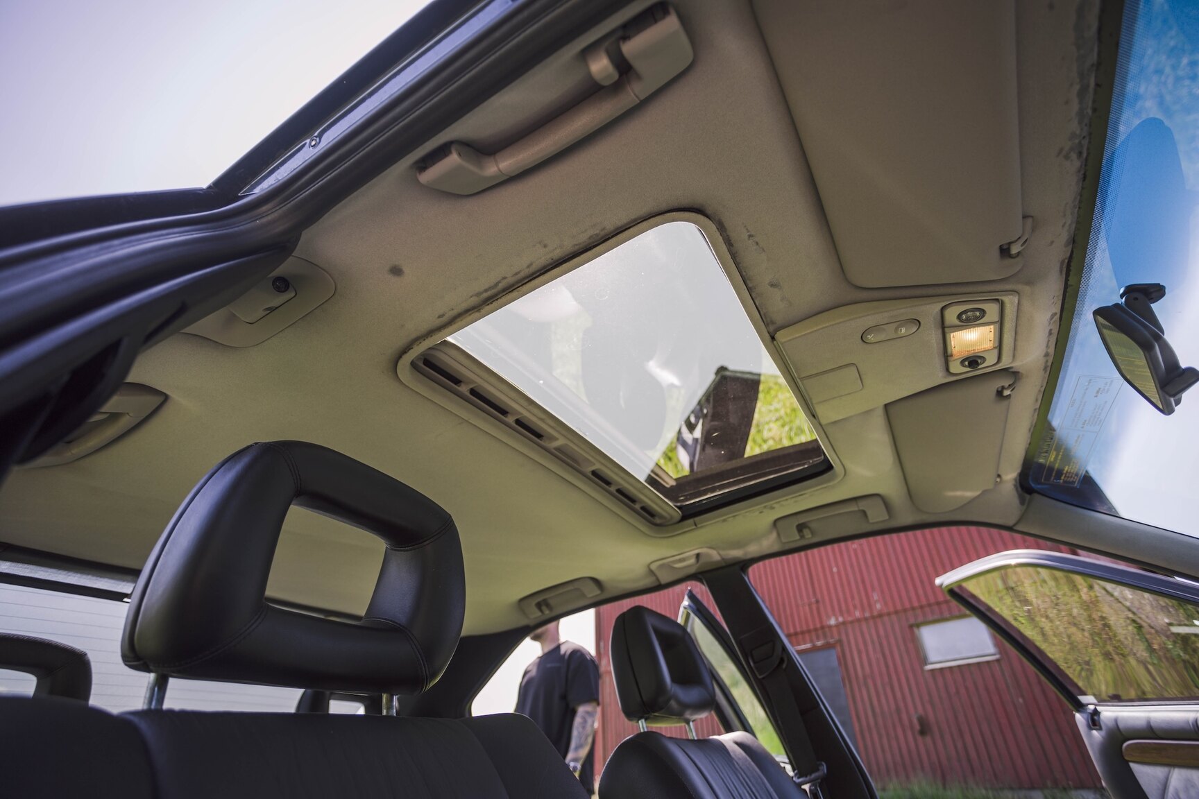 Interior image of 1991 Lotus Omega