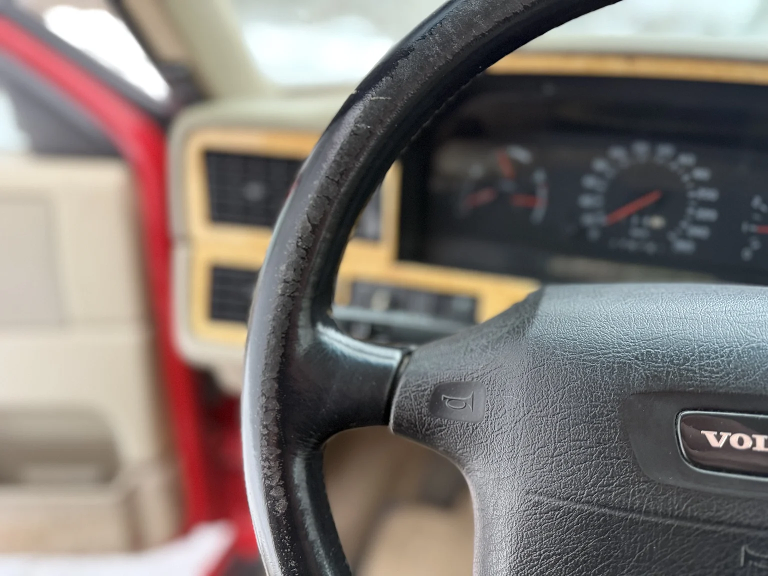 Interior image of 1996 Volvo 850R (14)