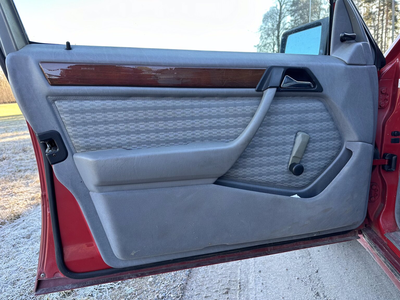 Interior image of 1990 Mercedes-Benz 200 E
