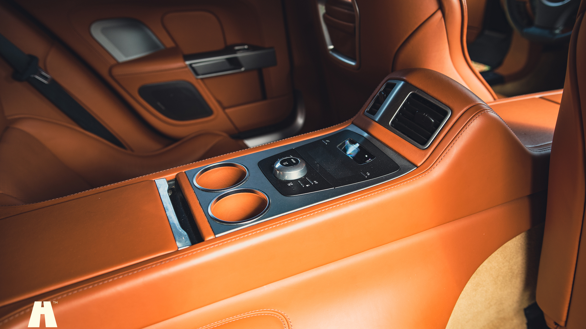 Innenraumfoto von 2014 Aston Martin Rapide S