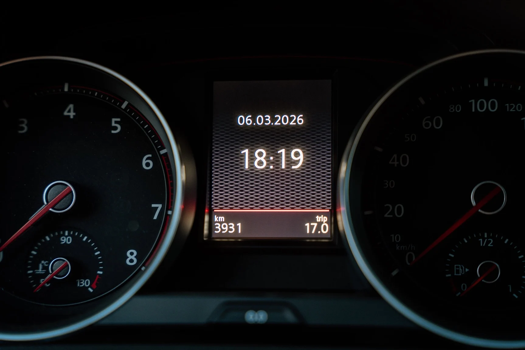 Interior image of 2016 Volkswagen Golf GTi Clubsport S - no. 291/400 (11)