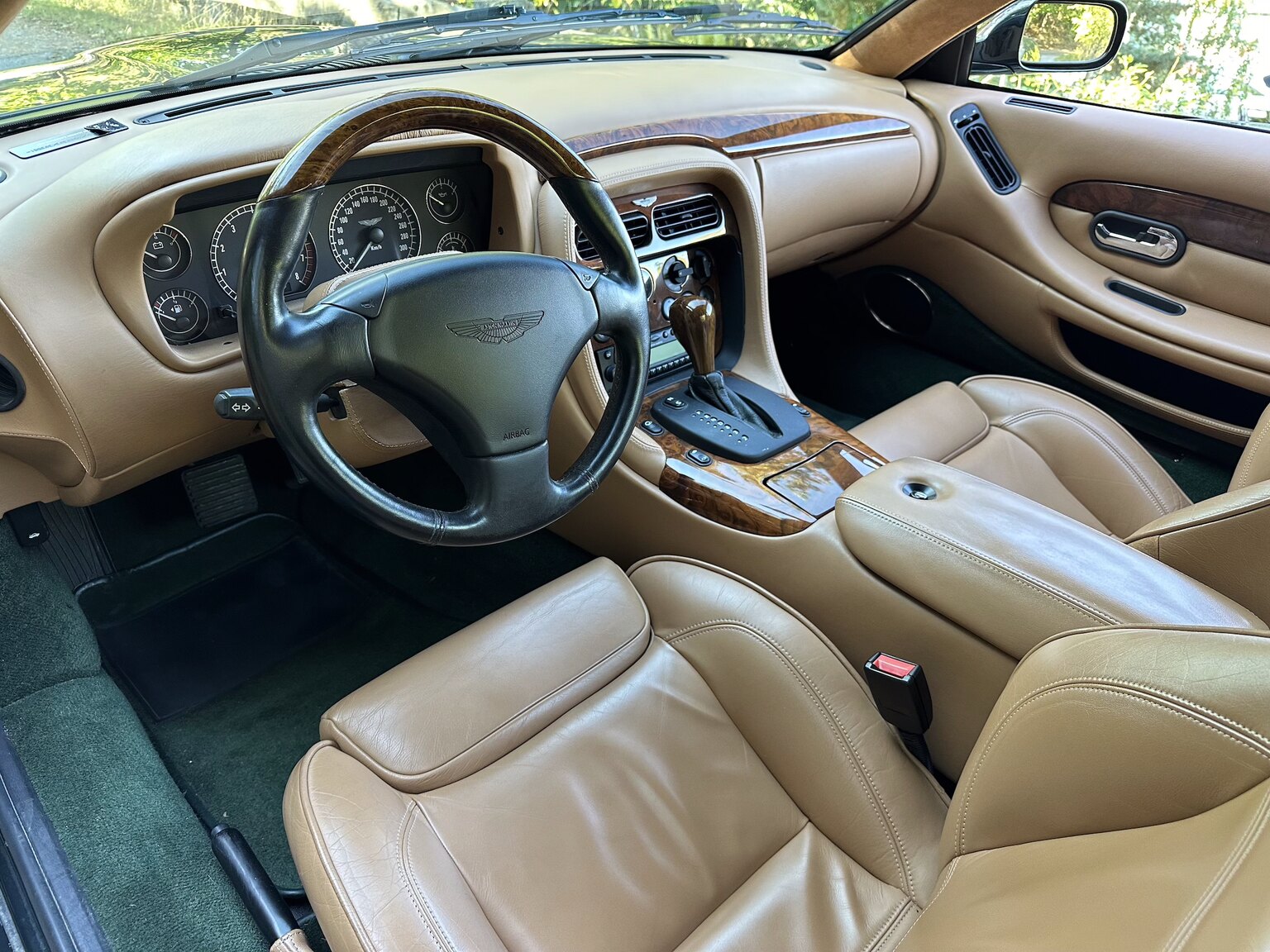 Interiörbild 2003 Aston Martin DB7